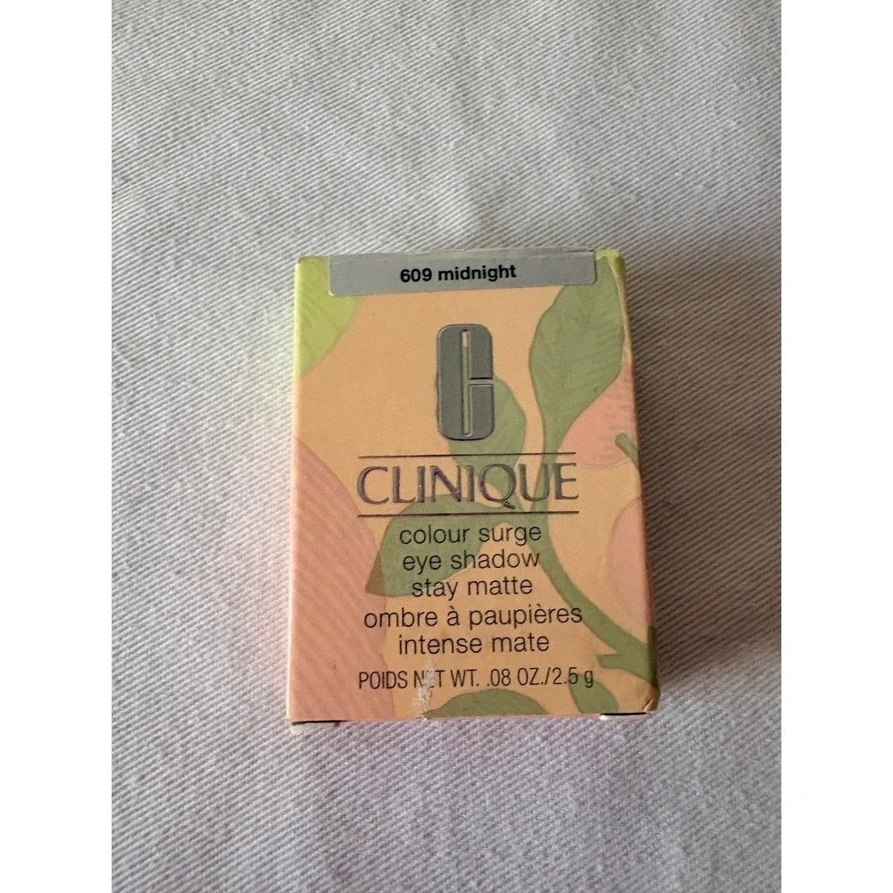 Clinique color surge moonlight black eyeshadow new‎ in box unused